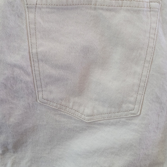 Shorts - Picture 5 of 8